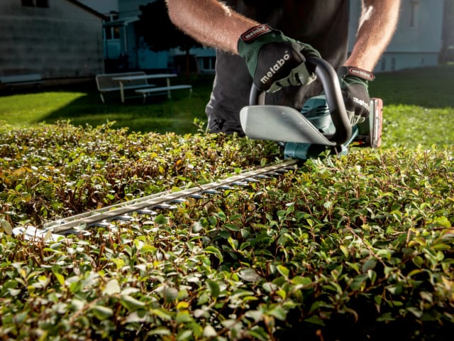 Metabo AHS 18-65 V Hedge Trimmer 18V Bare Unit - Image 3