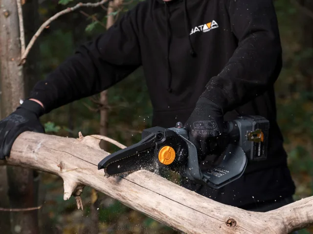 Batavia NEXXSAW 7in Chainsaw 18V Bare Unit - Image 4