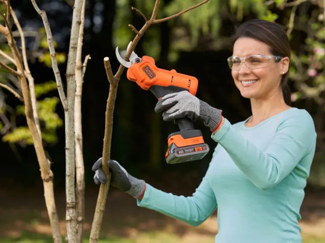 BLACK + DECKER BCPP18D1 POWERCONNECT™ Pruner 18V 1 x 2.0Ah Li-ion - Image 5
