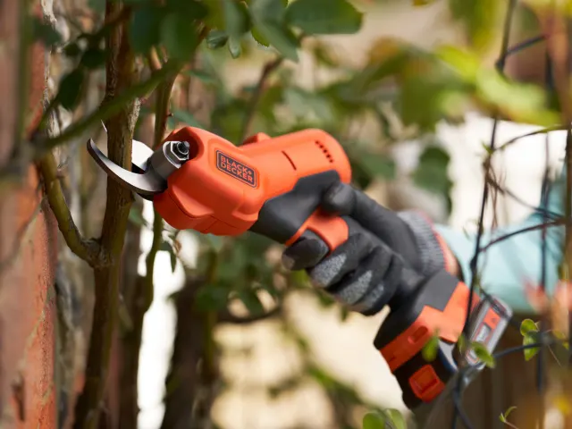BLACK + DECKER BCPP18D1 POWERCONNECT™ Pruner 18V 1 x 2.0Ah Li-ion - Image 6