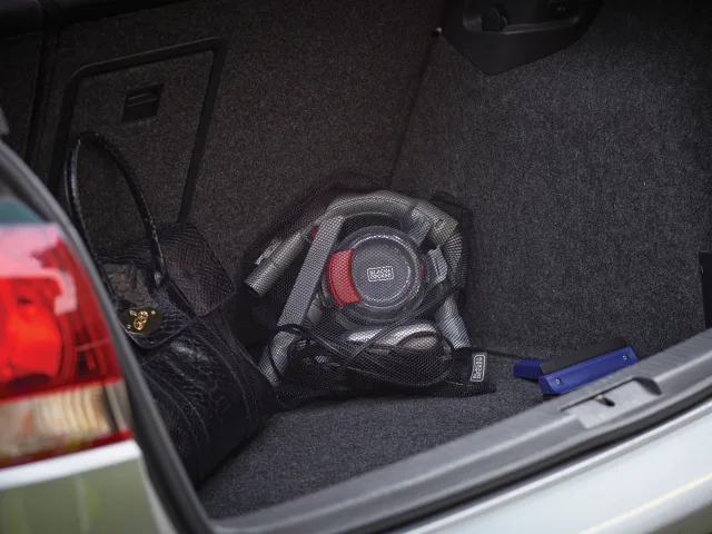 BLACK + DECKER PD1200AV Dustbuster® Flexi® Car Vacuum 12V - Image 9