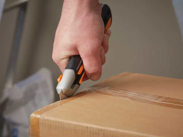 Fiskars CarbonMax Snap-off Knife 25mm - Image 8