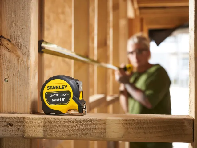 STANLEY® CONTROL-LOCK™ Pocket Tape 5m/16ft (Width 25mm) - Image 5