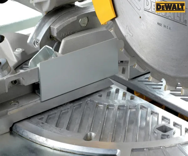 DW743N Flip-Over Saw 250mm 2000W 240V - Image 8
