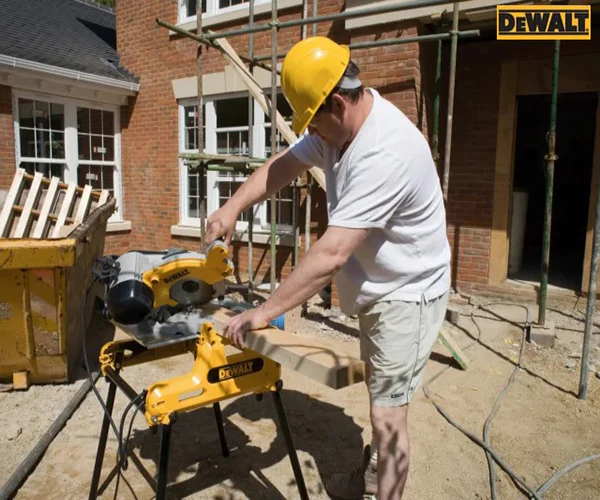 DW743N Flip-Over Saw 250mm 2000W 240V - Image 9