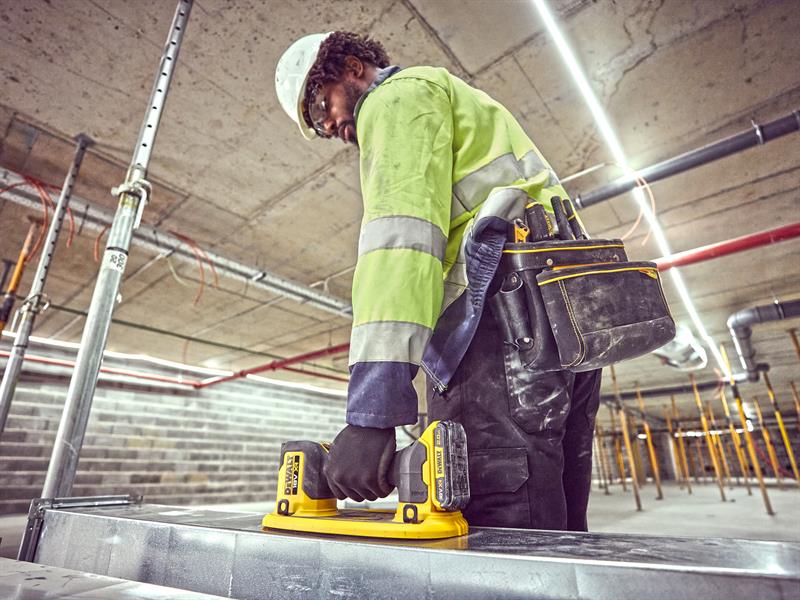 DeWALT Power Tools DCE590N Grabo Suction Lifter 18V Bare Unit - Image 6