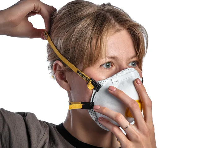 DEWALT Respiration FFP3 Disposable Respirator (10 Pack) - Image 6