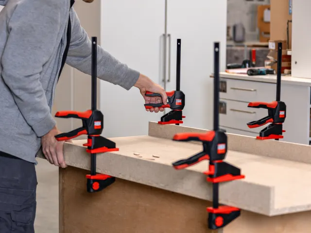 Bessey EZ360 One-Handed 360° Clamp 150mm - Image 5