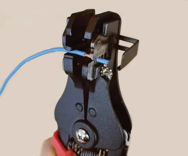 Faithfull Automatic Wire Stripper Capacity 1-3.2mm