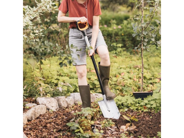 Fiskars Xact™ Pointed Spade - Image 2