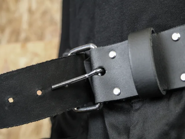 Faithfull Heavy-Duty Leather Belt - Image 5