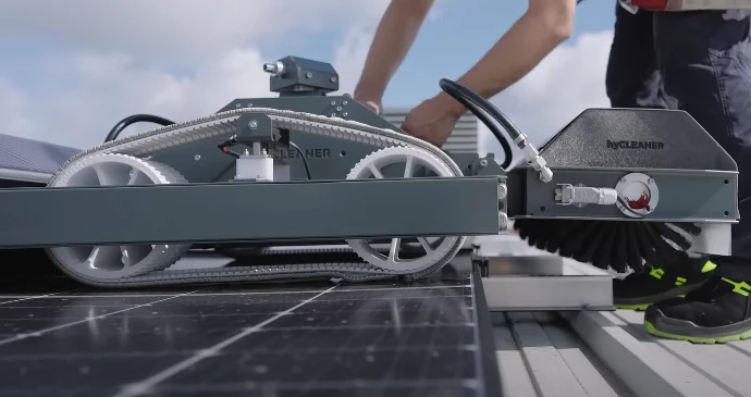 hyCLEANER® solarROBOT Compact – PV Cleaning Robot - Image 16