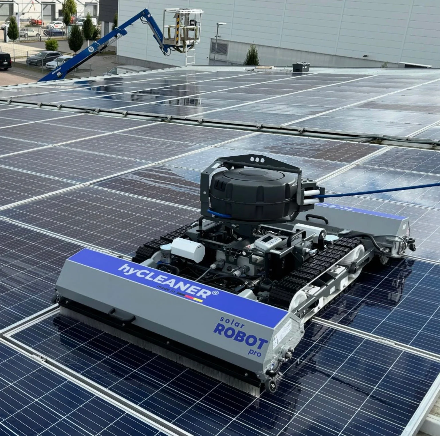 hyCLEANER® solarROBOT Pro – PV Cleaning Robot - Image 10