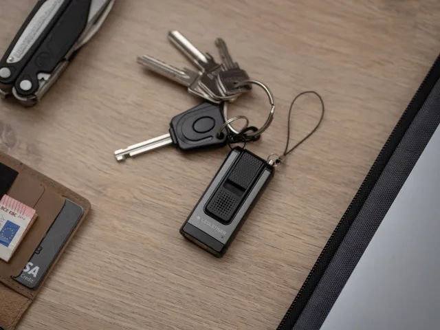 Ledlenser K6R Safety Keyring Floodlight & Alarm - Image 5