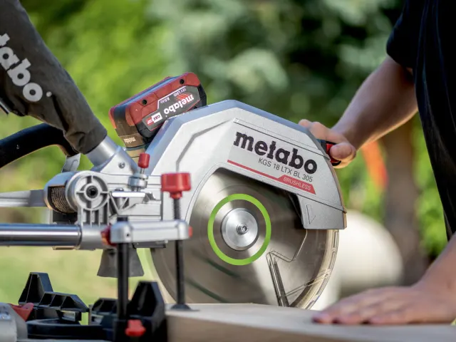 Metabo KGS 18 LTX BL 305 Brushless Mitre Saw 18V - Image 4