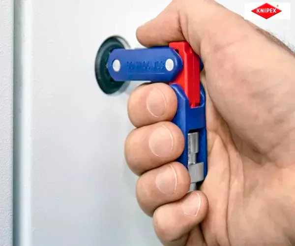Knipex DoubleJoint Control Cabinet Key - Image 13