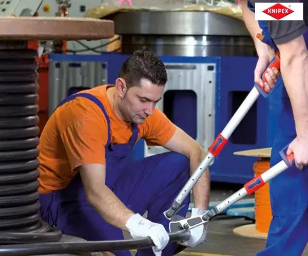 Knipex Ratchet Cable Cutters with Telescopic Handles 570-770mm - Image 5