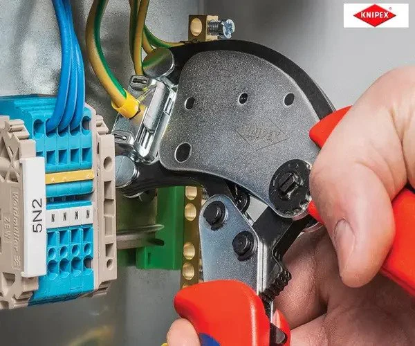 Knipex Twistor16 Self-Adjusting Pliers 200mm - Image 2