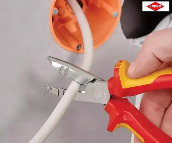 Knipex VDE Dismantling Pliers 165mm - Image 9
