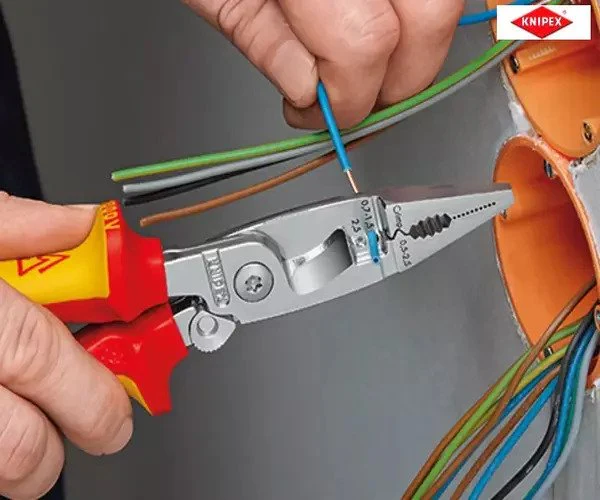 Knipex VDE Multifunctional Installation Pliers with Opening Spring 200mm - Image 10
