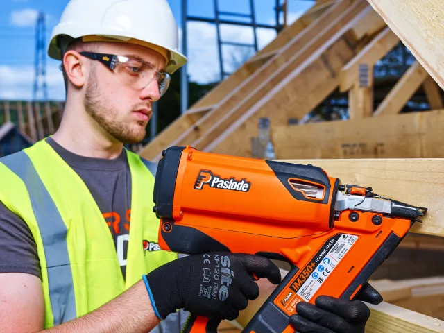 Paslode IM350+ 1st Fix Gas Framing Nailer - Image 8