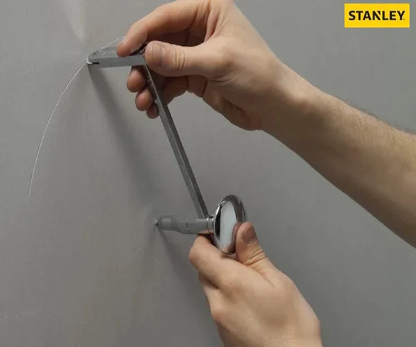 Stanley Drywall Circle Cutter 150mm (6in) Capacity - Image 4