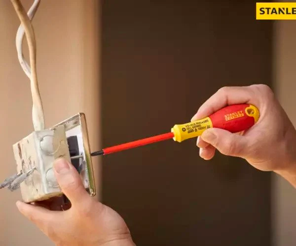 Stanley FatMax® VDE Insulated Screwdriver Phillips Tip PH1 x 100mm - Image 4