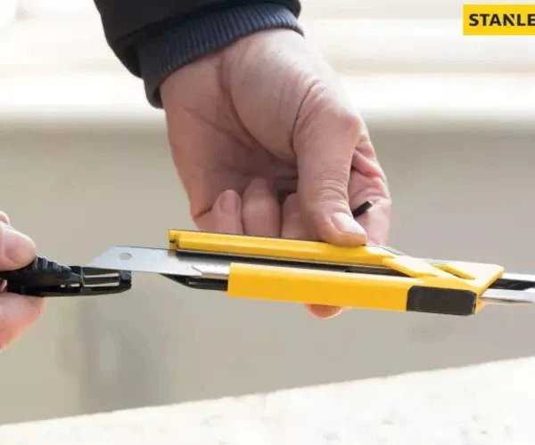 Stanley Self-Locking Snap-Off Knife 18mm - Image 4