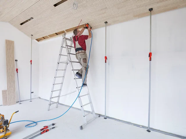 Bessey Telescopic Drywall Support 2070 - 3700mm - Image 7