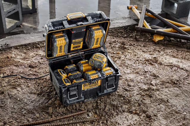 DEWALT TOUGHSYSTEM™ 2.0 Charger Toolbox - Image 10